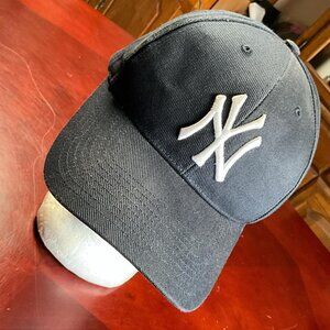 VTG NWTs Mens Twin Enterprise MLB New York Yankees Baseball Adjustable Hat (OS)